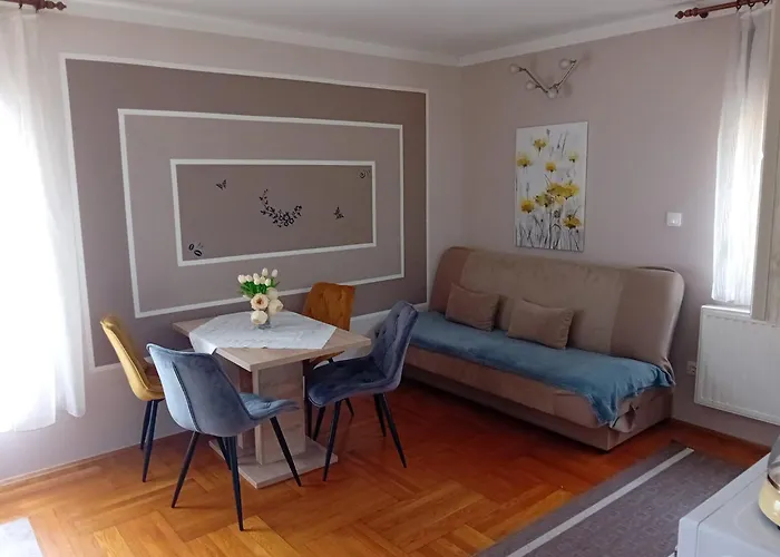 Apartments & Rooms 4 Rijeke